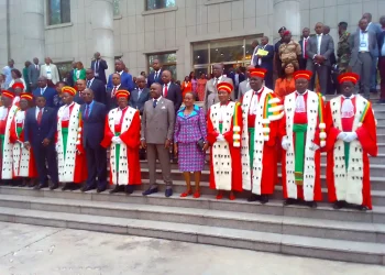 Cours constitutionnelle : Le verrou d'acier d'un scrutin historique