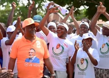 À Makoua, Rock Ondziel Onna dresse un mur d’acier pour le Président