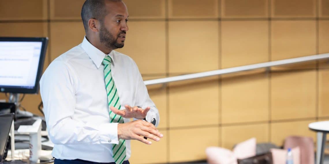 Modernisation et Jeunesse : Le saut numérique de Frédéric Nzé