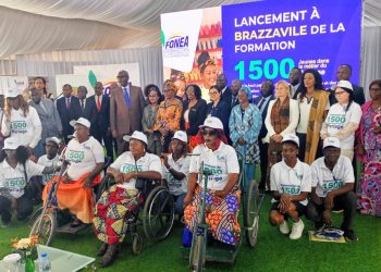 Artisanat et auto-entrepreneuriat : 1 500 jeunes formés au perlage pour dynamiser l’économie locale