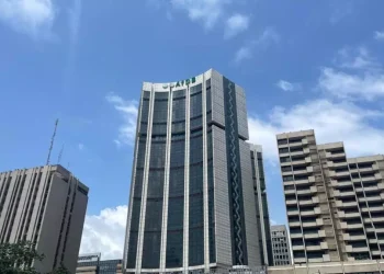 Financer l’Afrique par l’Afrique : le pari colossal de la BAD pour mobiliser l’épargne locale