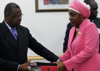 Modernisation des transports : le ministre Josué Rodrigue Ngouonimba prend les commandes pour une accélération multimodale