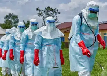 Alerte Ebola en RDC : Pourquoi les soignants sont-ils attaqués par la population en plein cœur de l'épidémie ?