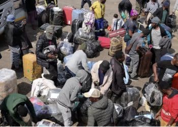 Alerte rouge en Afrique du Sud : Des milliers de migrants fuient en urgence avant l’ultimatum sanglant du 30 juin !