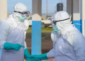 Ebola en RDC : Pourquoi la baisse spectaculaire des chiffres officiels de l'OMS cache un danger mortel