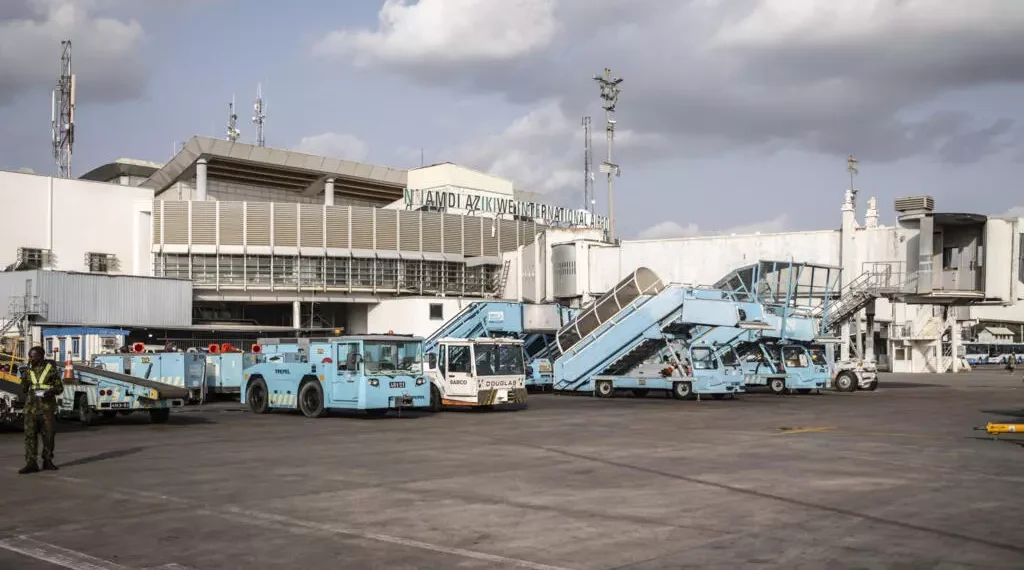 Faux avions, comédiens en pilotes et millions d’euros évaporés : Le procès choc de la « vraie-fausse » compagnie Nigeria Air s'ouvre à Abuja