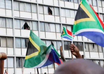 Afrique du Sud : Les manifestations hebdomadaires contre les sans-papiers tournent à la chasse à l'homme et font fuir 45 000 migrants