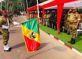 Sécurité d'État au Congo : La DGSP du général Serges Oboa dévoile son tout premier étendard militaire à Brazzaville
