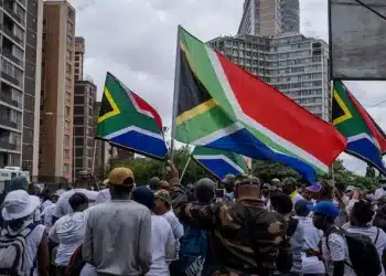 Xénophobie en Afrique du Sud : Qui finance en coulisses les milices radicales qui veulent "nettoyer" le pays ?