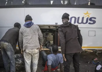 Crise xénophobe en Afrique du Sud : Près de 78 000 Zimbabwéens fuient en urgence, le continent au bord de la rupture !