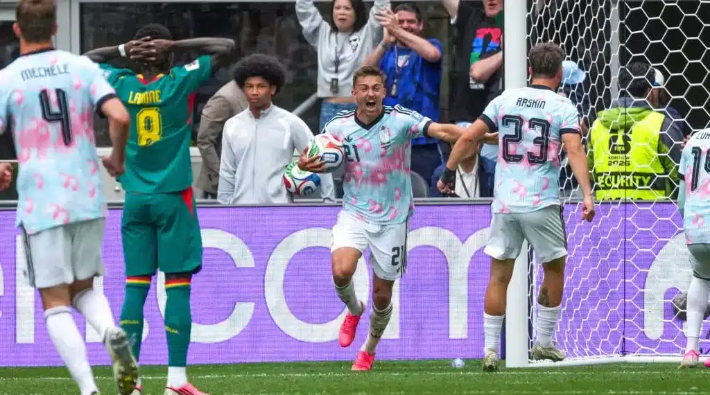 Scénario noir à Seattle ! Menant 2-0, le Sénégal s'effondre en fin de match face à la Belgique et quitte la Coupe du monde 2026.