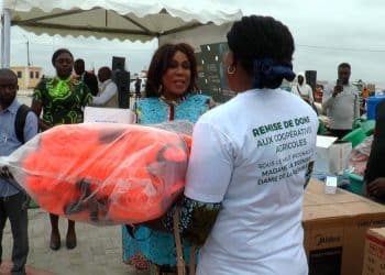 Autonomisation des femmes rurale au Congo : Antoinette Sassou N’Guesso fait un don massif d&rsquo;équipements aux coopératives agricoles