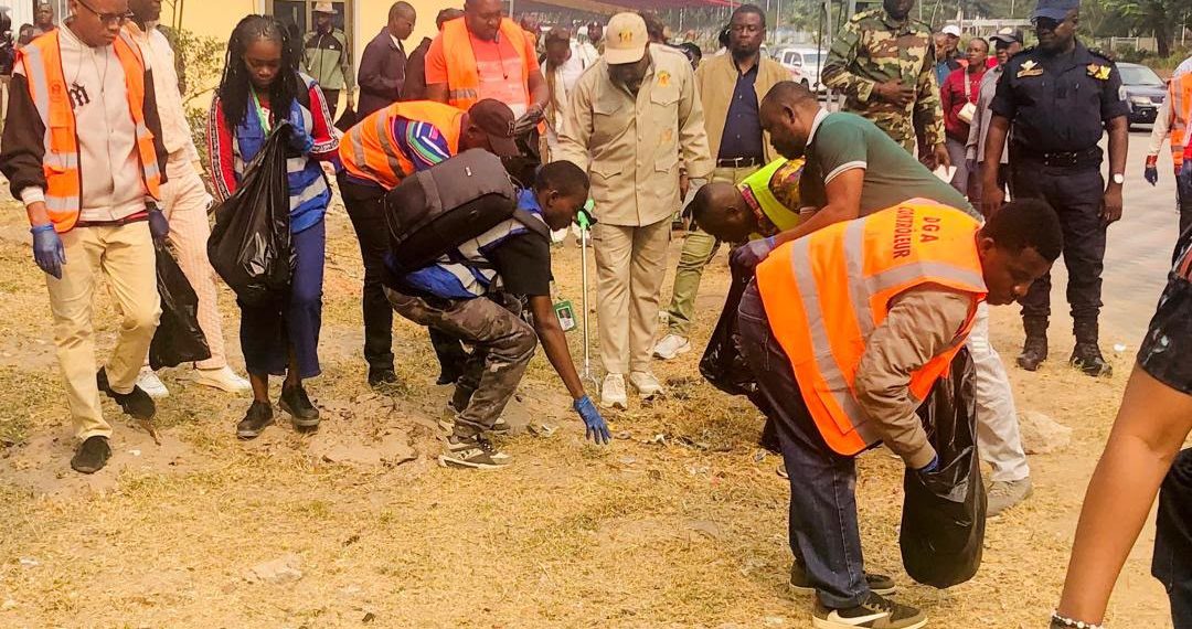 Insalubrité à Brazzaville : Le ministre Juste Mondelé lance l’opération "Zéro déchet plastique" et durcit le ton avant la Fête nationale