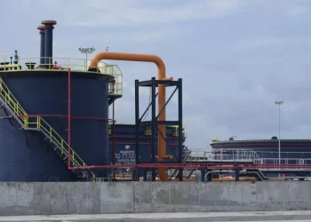 Finance et énergie : La méga-raffinerie Dangote entre en bourse à Lagos pour lever 1,6 milliard de dollars et viser la place de numéro un mondial