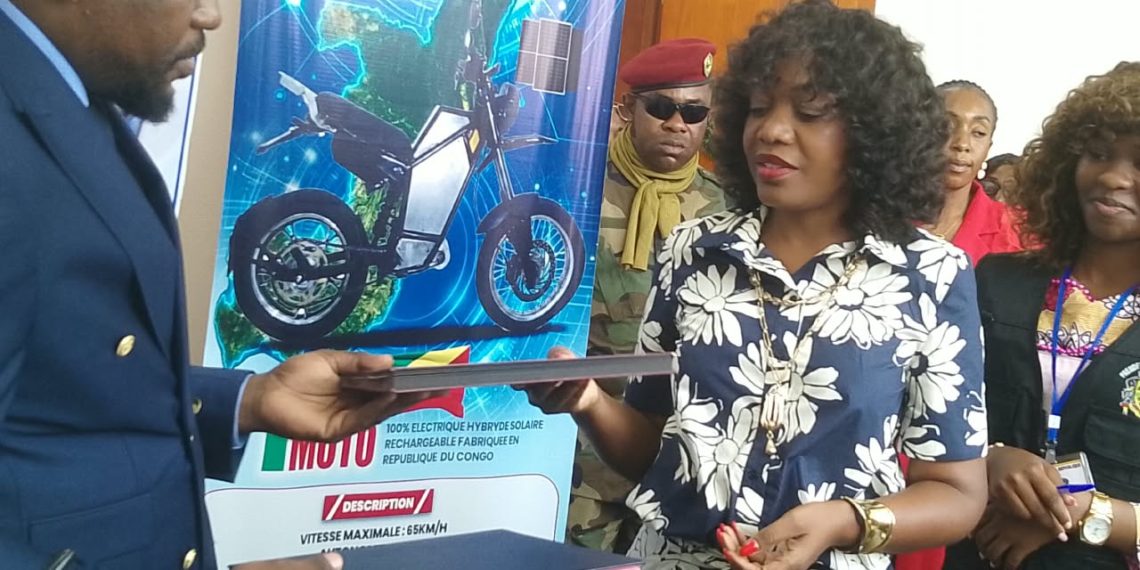 Inclusion numérique au Congo : Le Conseil consultatif de la femme et Hoz Fablab lancent une bourse d'excellence pour former les étudiantes aux technologies de pointe