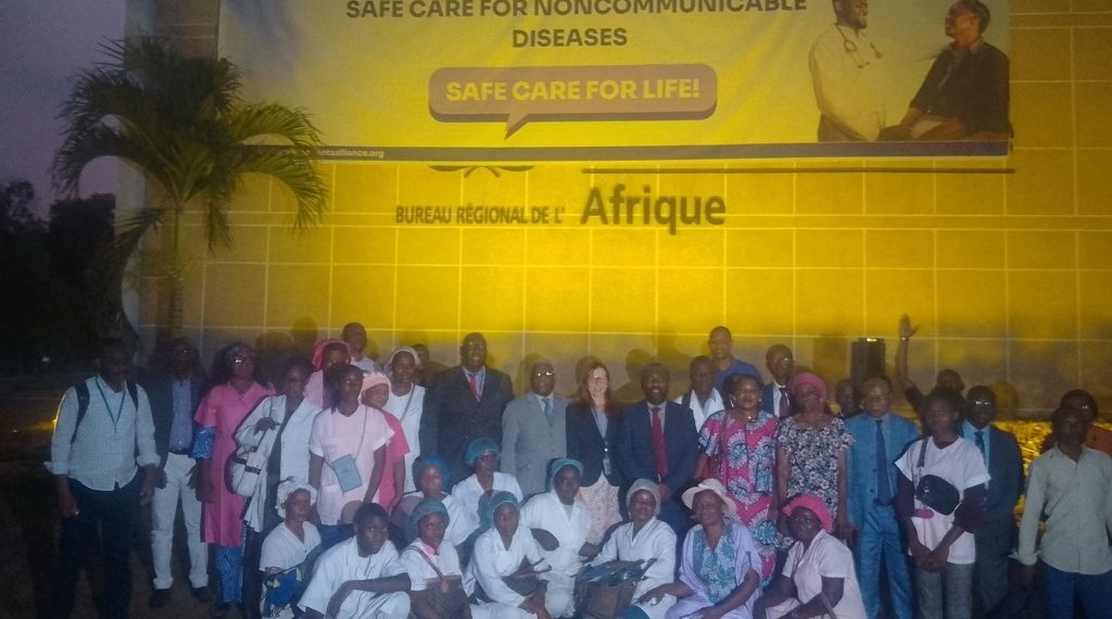 Santé publique et sécurité sanitaire : À Brazzaville, l’OMS et le gouvernement congolais illuminent le bureau régional pour sceller un pacte de soins de qualité contre les maladies non transmissibles